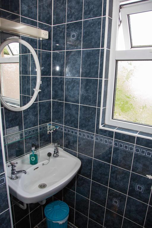 Quadruple Room Private Bathroom,1765906950:JPEG