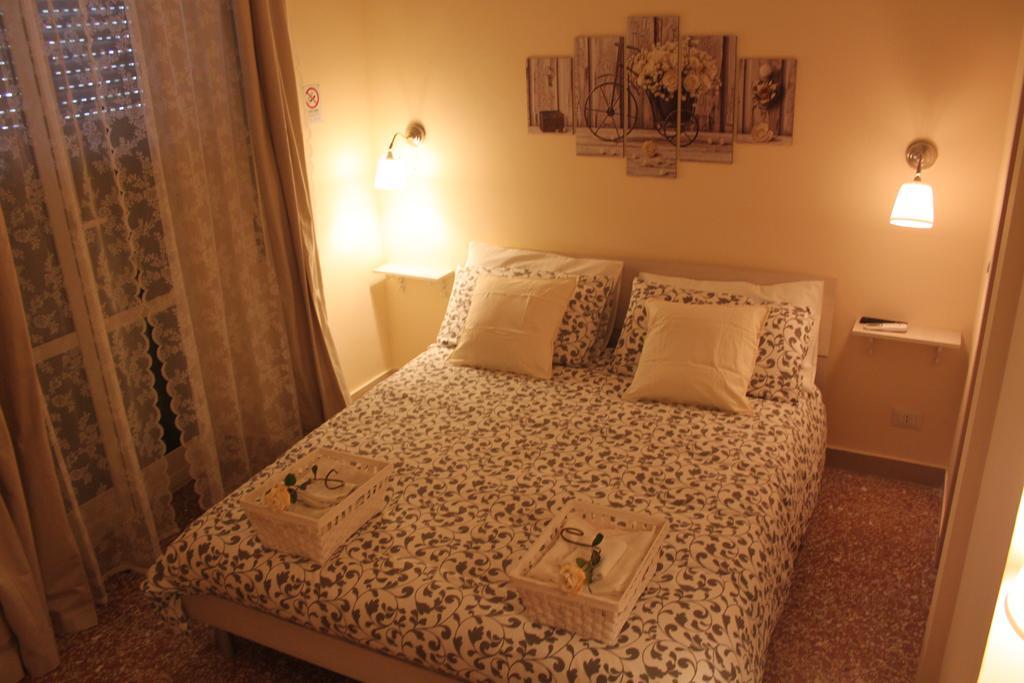 Deluxe Double Room with Balcony,379013257:JPEG
