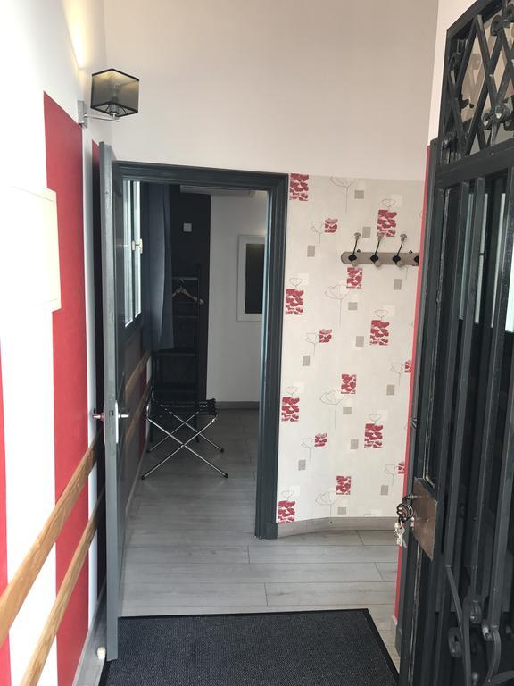 Family Room,377110903:JPEG