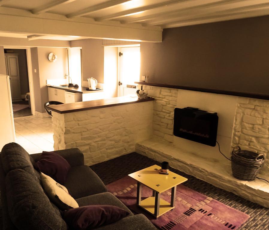 One-Bedroom Apartment,396845544:JPEG