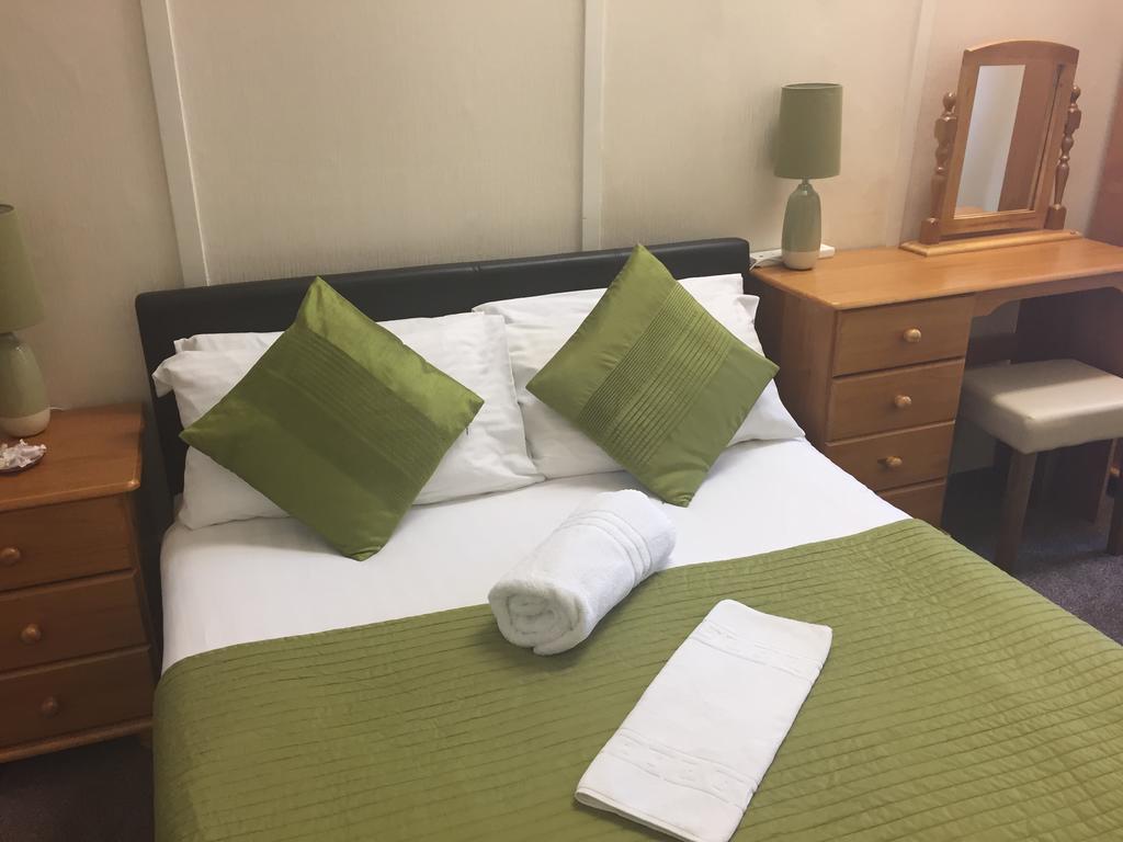 Double or Twin Room with Private Bathroom