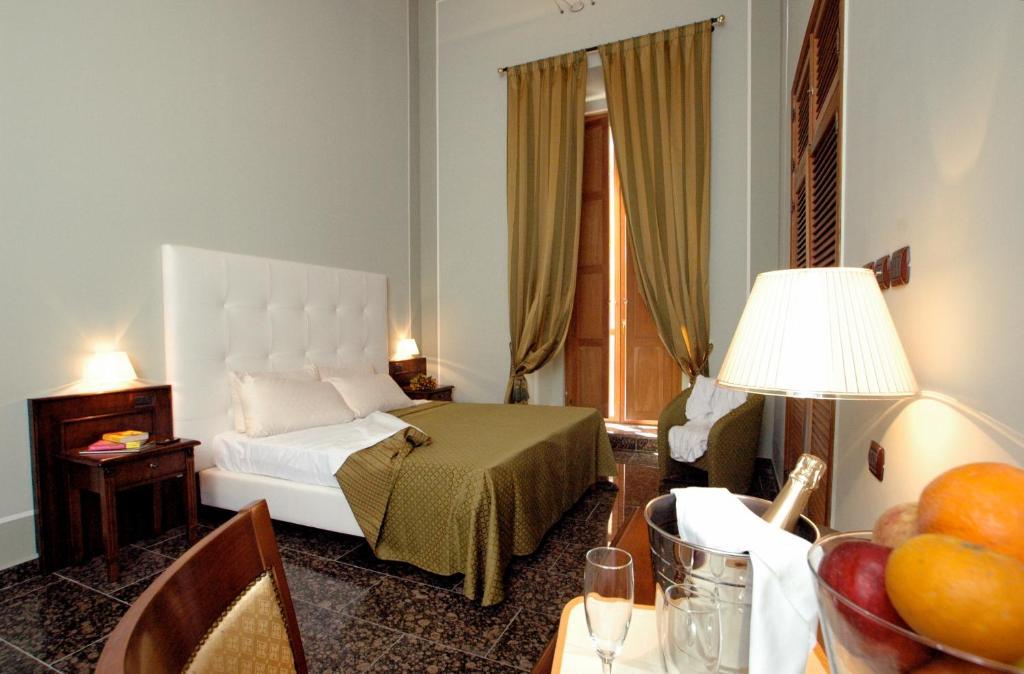 Deluxe Double or Twin Room,48406966:JPEG
