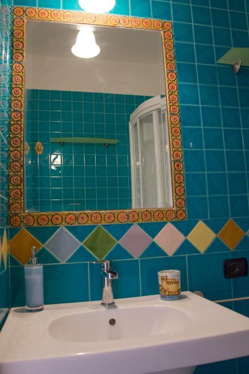 Deluxe Triple Room with Sea View,864069422:JPEG