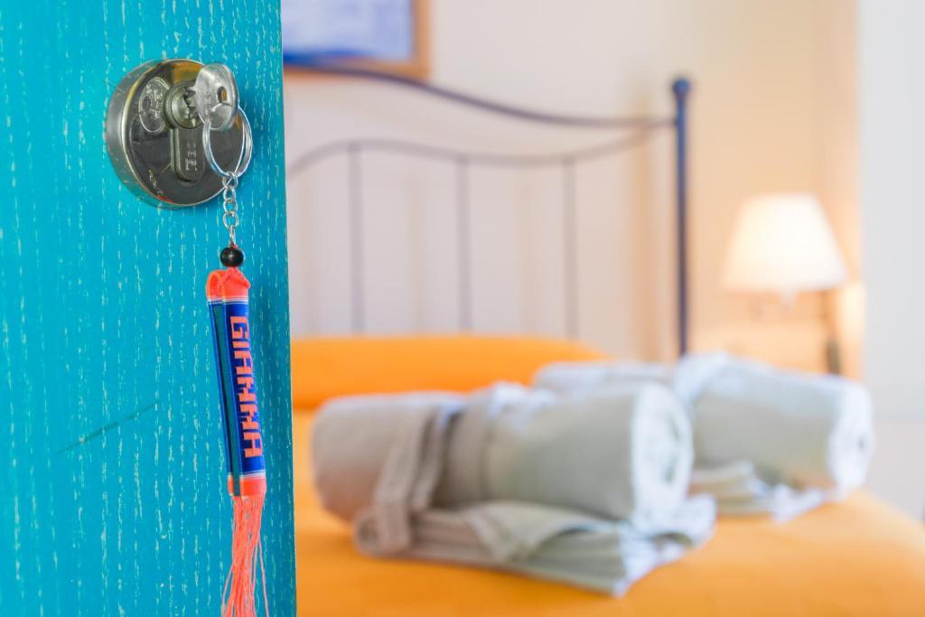 Double Room with Balcony and Sea View,864203930:JPEG
