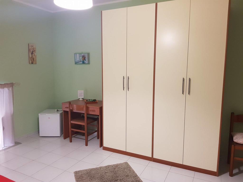 Triple Room Private External Bathroom