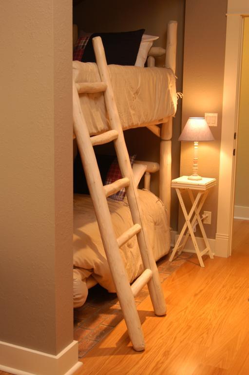 Quadruple Room with Private Bathroom