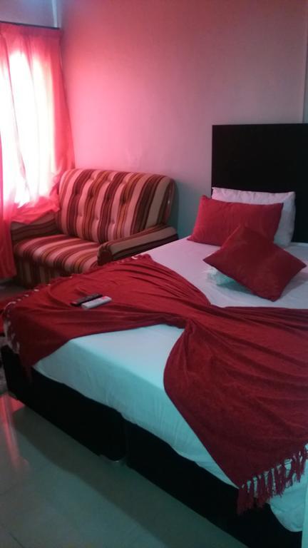 Deluxe Double Room (2 Adults + 1 Child),435077832:JPEG