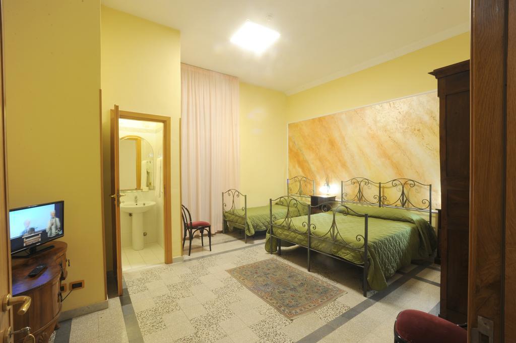 Triple Room Bathroom