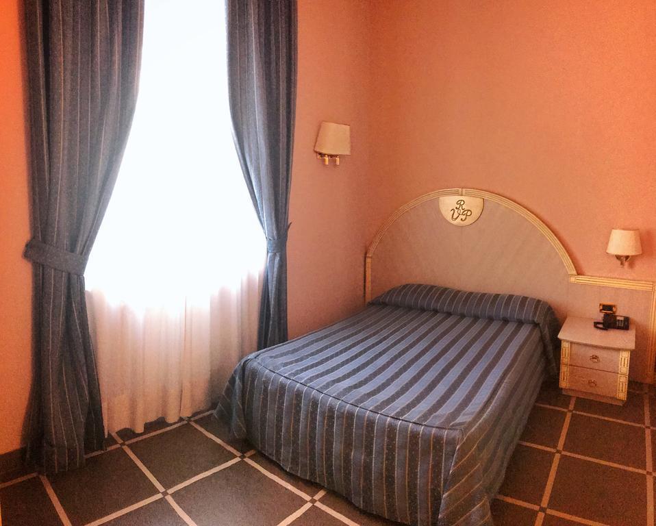 Double Room,449259423:JPEG