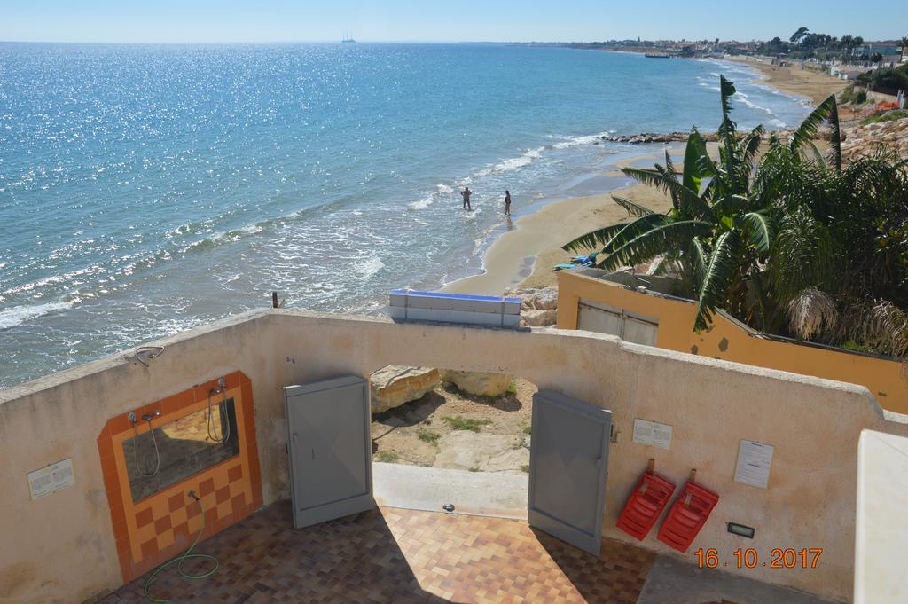 Double or Twin Room Sea View