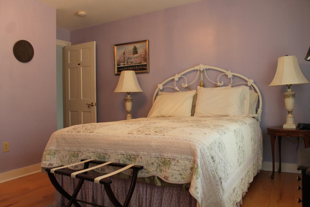 Deluxe Double Room with Shower