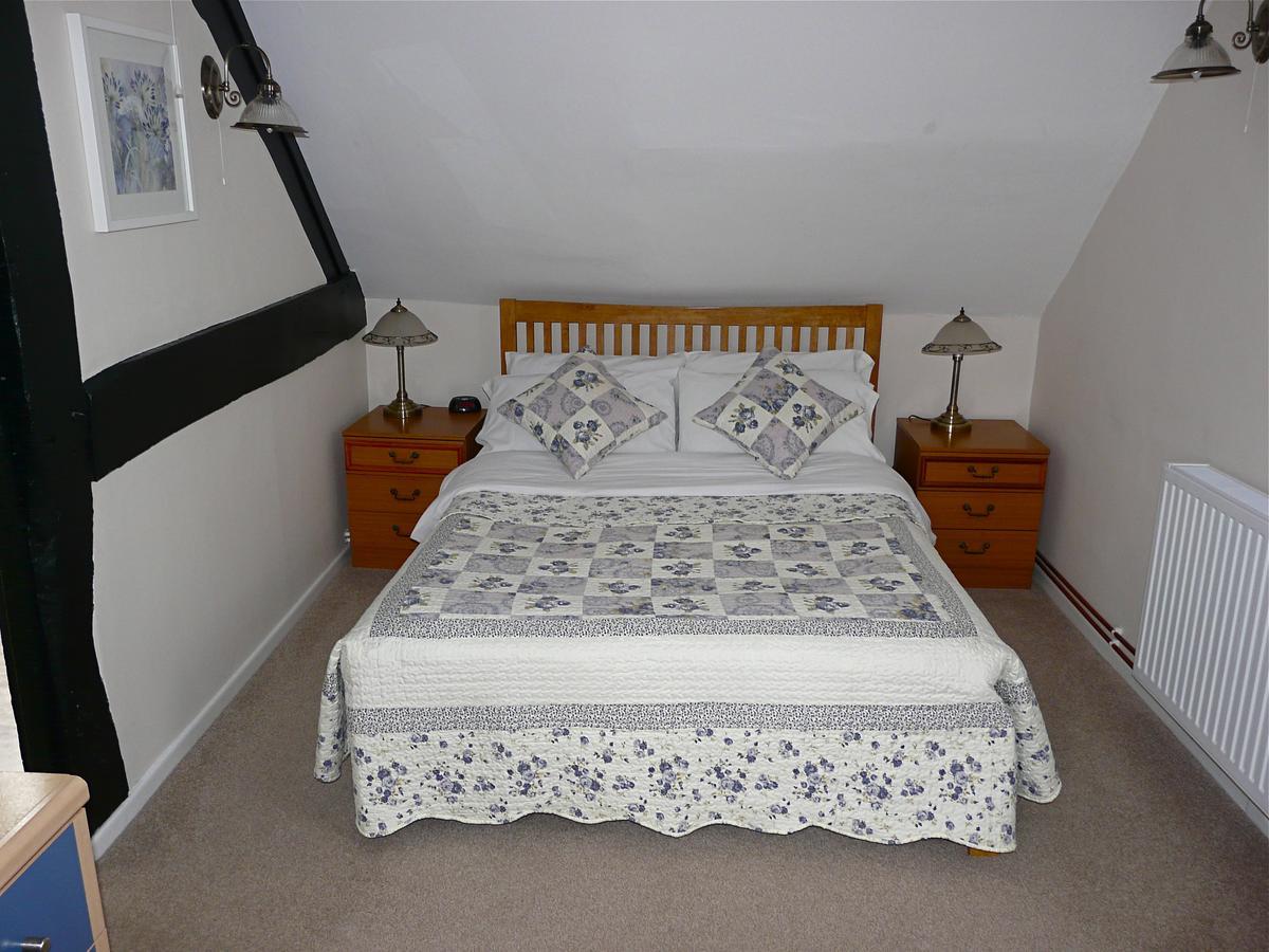 Large Double Room Bath,235898657:JPEG
