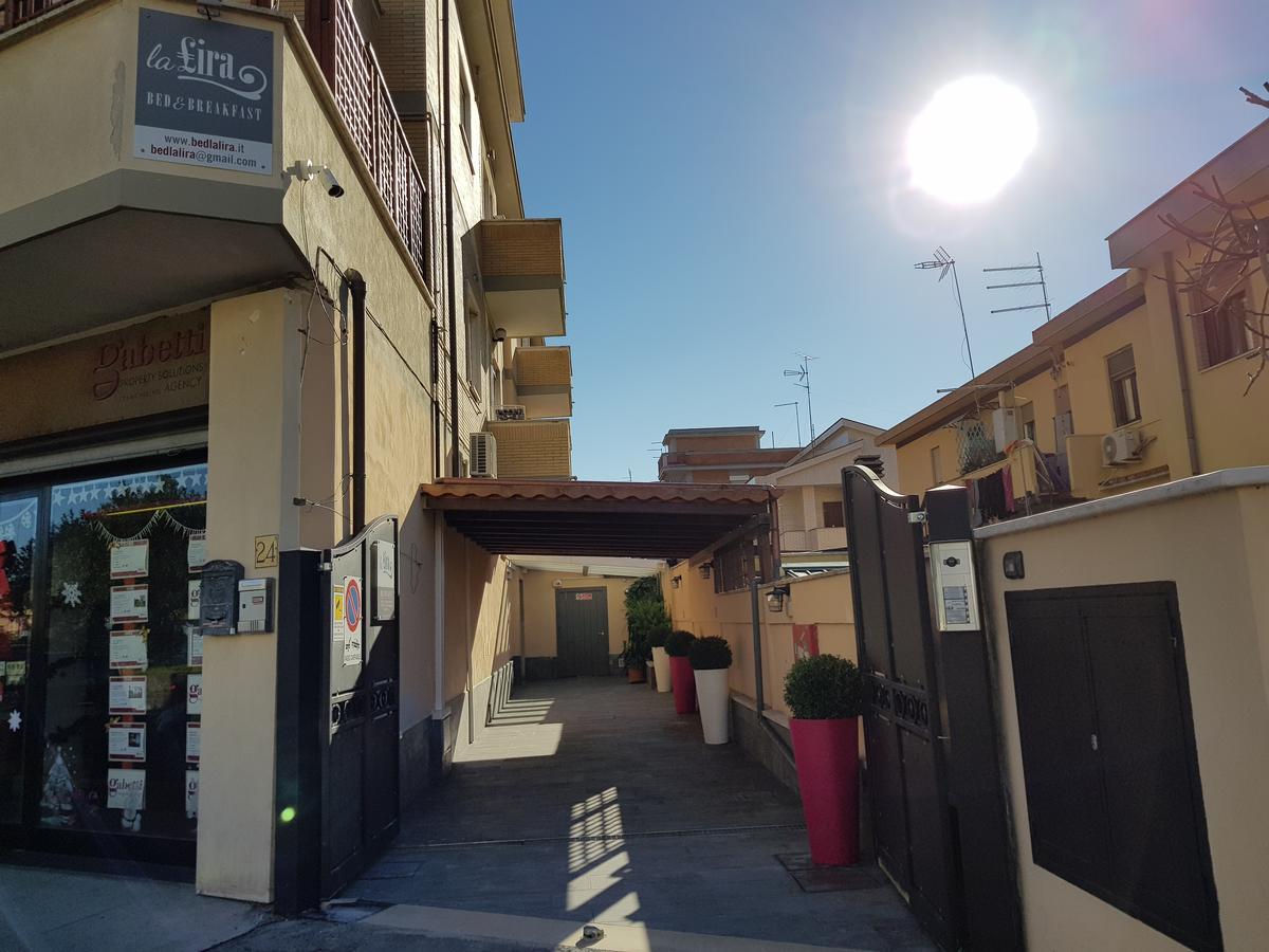Camera Singola con Bagno Privato e Balcone