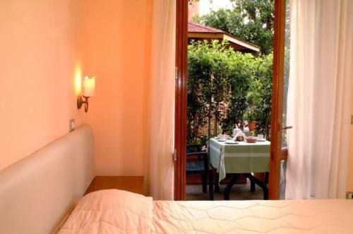 Double Room,685666806:JPEG