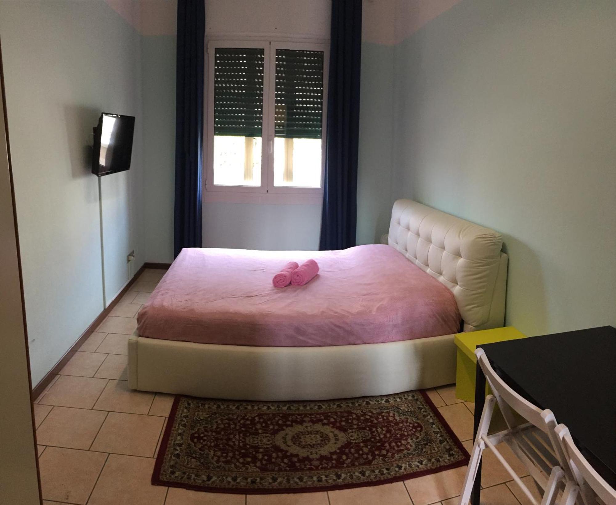 Camera Budget Matrimoniale/Doppia con Letti Singoli