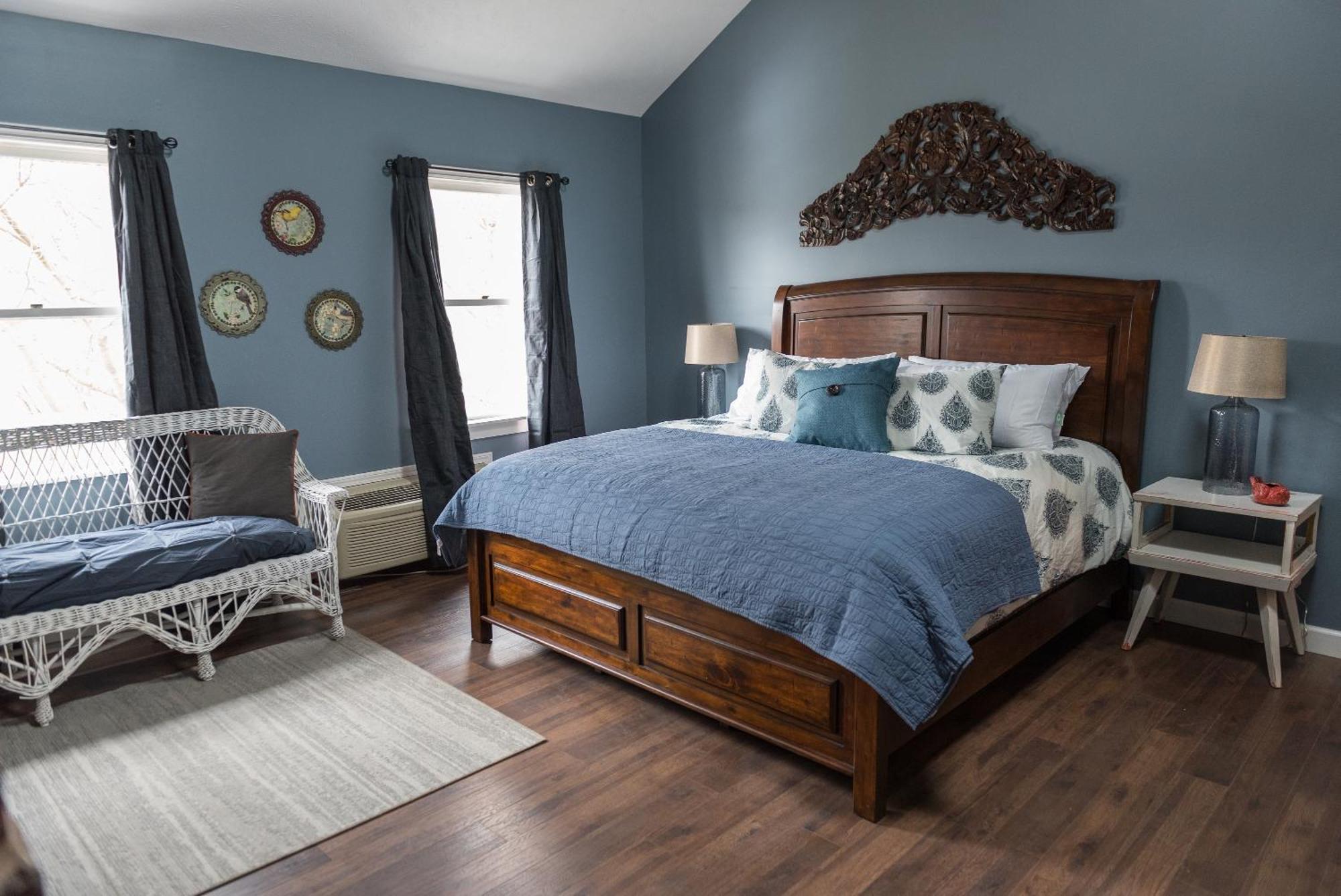 Deluxe Queen Room