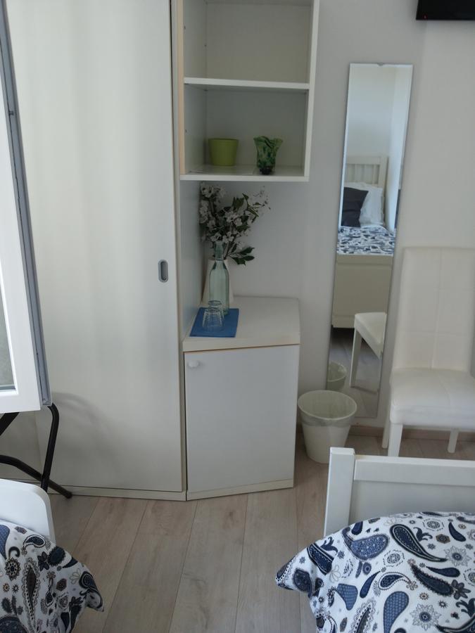 Double Room with Private External Bathroom,534989820:JPEG