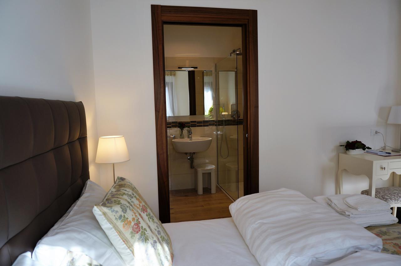 Double or Twin Room with Garden View,543070104:JPEG