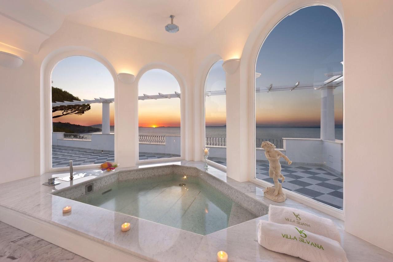 King Suite Sea View