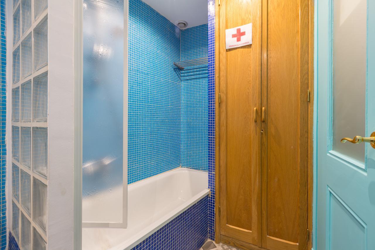 Double Room with Shared Toilet