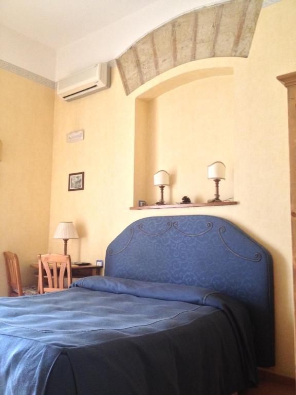 Large Single Room,758068669:JPEG