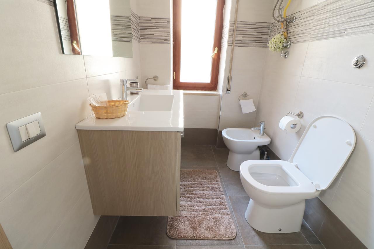 Family Room Private Bathroom