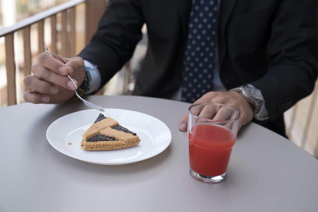 Double Room with Balcony,579158925:JPEG