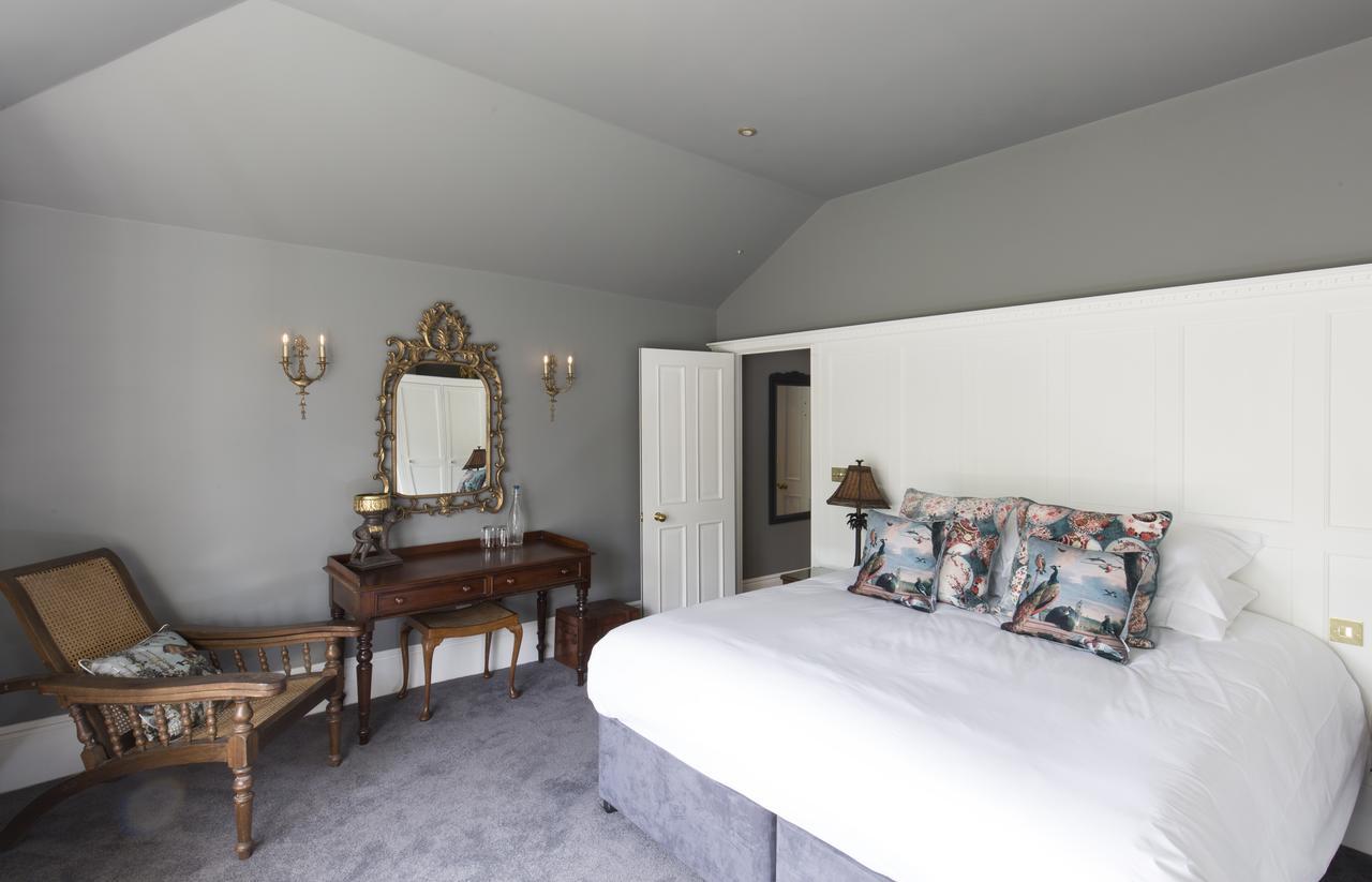 Large Superior King Room