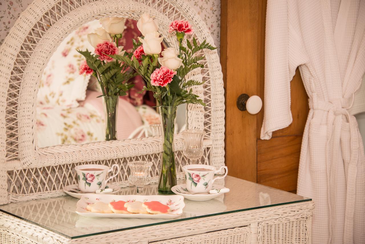Queen Room without
