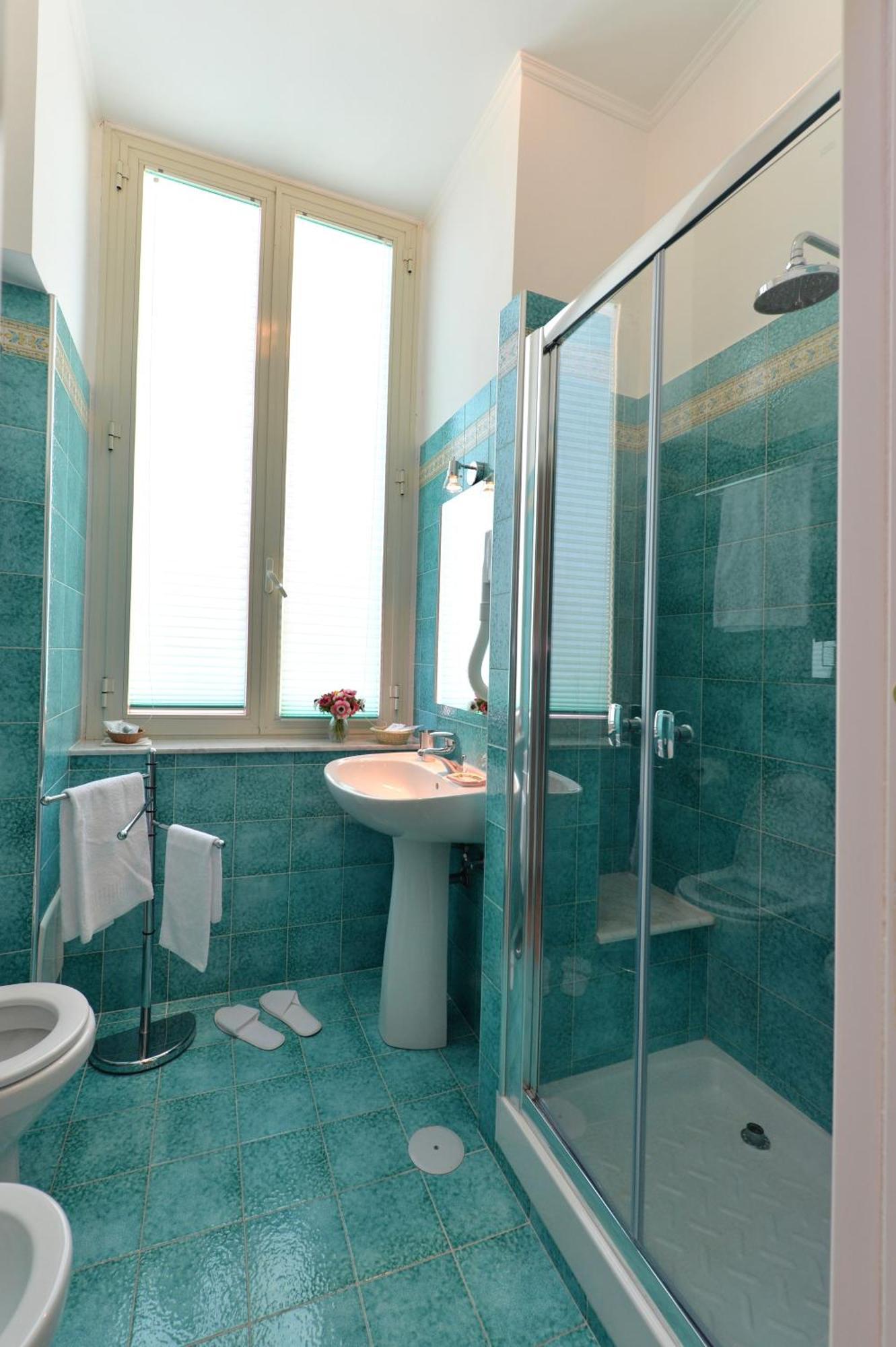 Double Room,410848047:JPEG