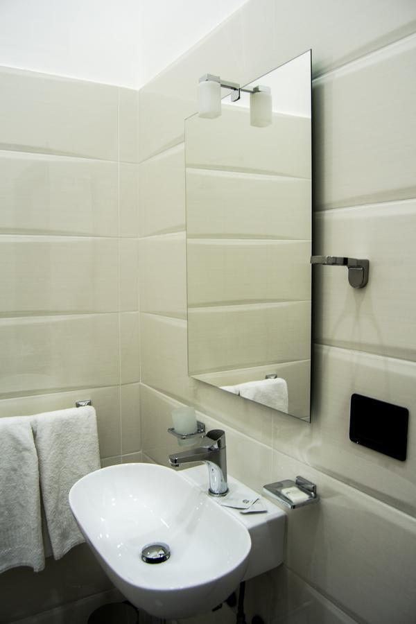 Double Room with Balcony,591238092:JPEG