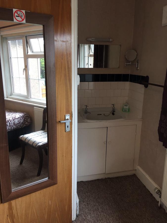 Twin Room with Private Bathroom,595767507:JPEG