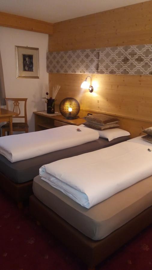 King Room with Balcony,596123487:JPEG