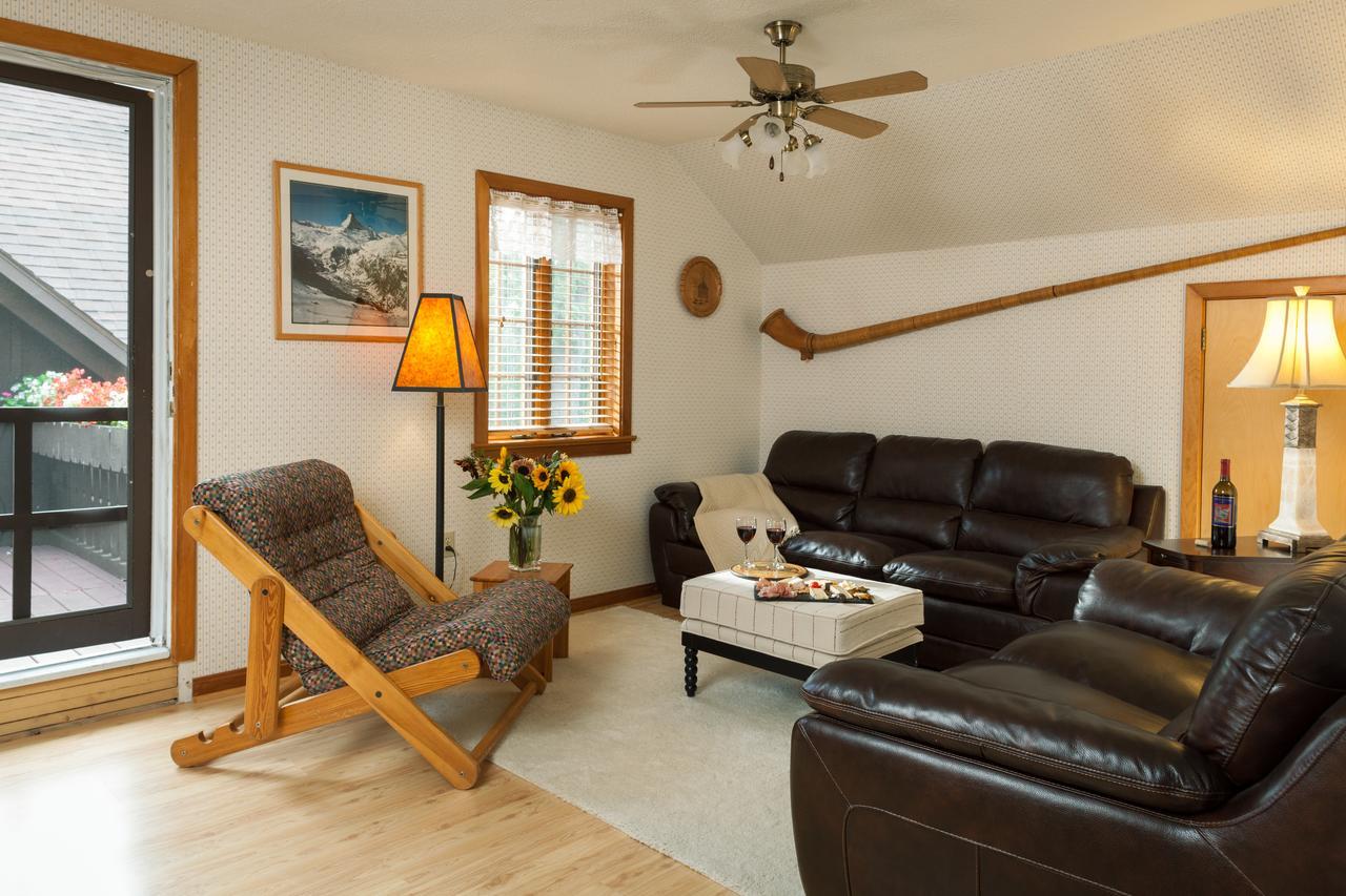Deluxe Queen Suite