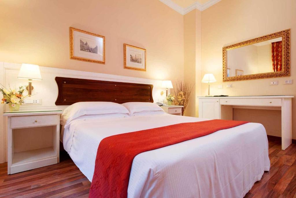 Triple Room,74616278:JPEG