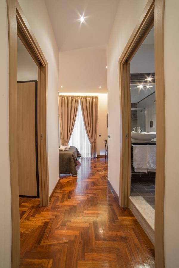 Studio (2 Adults),632292411:JPEG