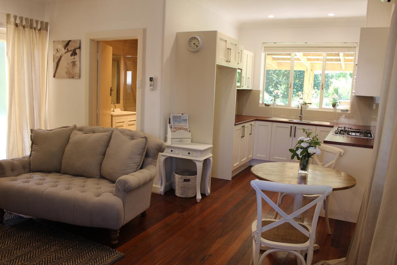 Deluxe Queen Suite