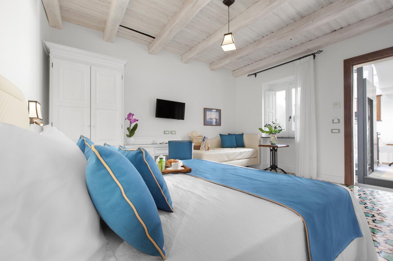 Double Room,638968137:JPEG