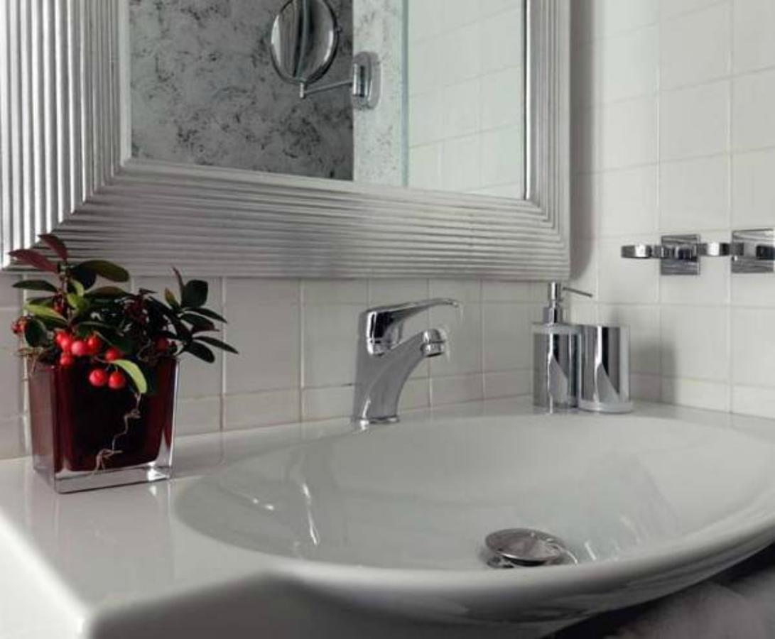 Double Room,641515869:JPEG