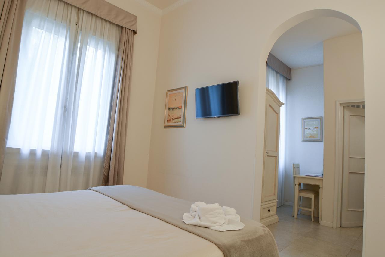 Superior Double or Twin Room,643780311:JPEG