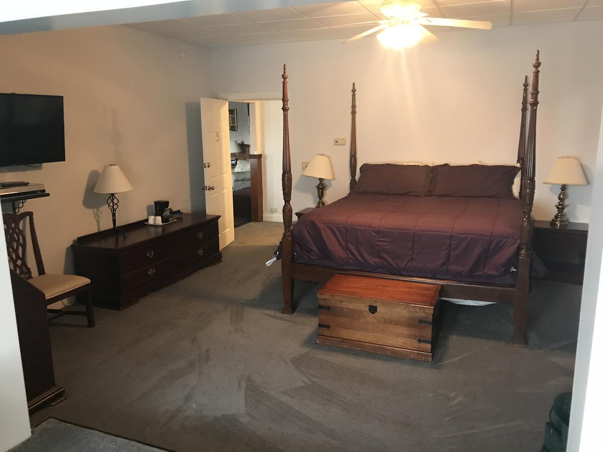 King Suite with Sofa Bed