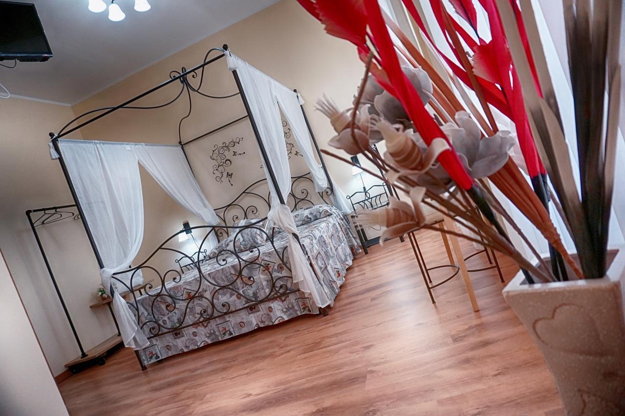 Large Double Room,1240369789:JPEG