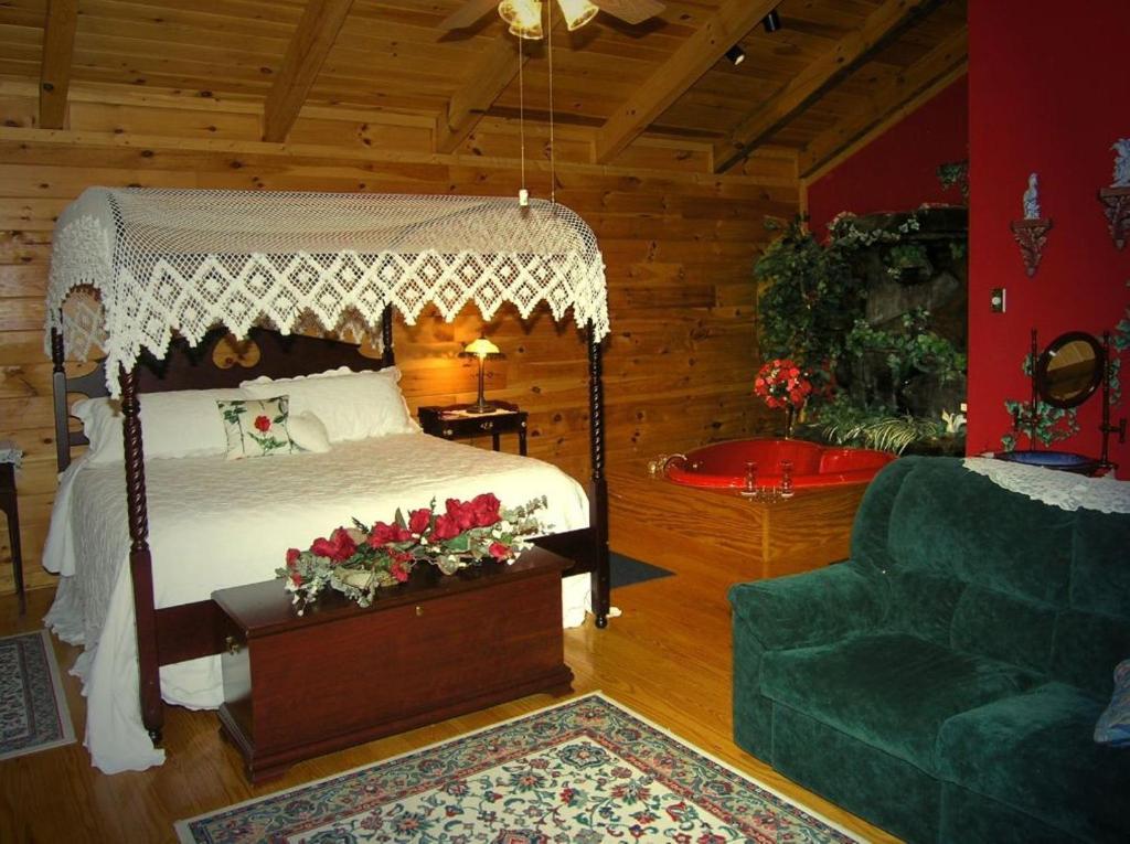 Cabin with Spa Bath