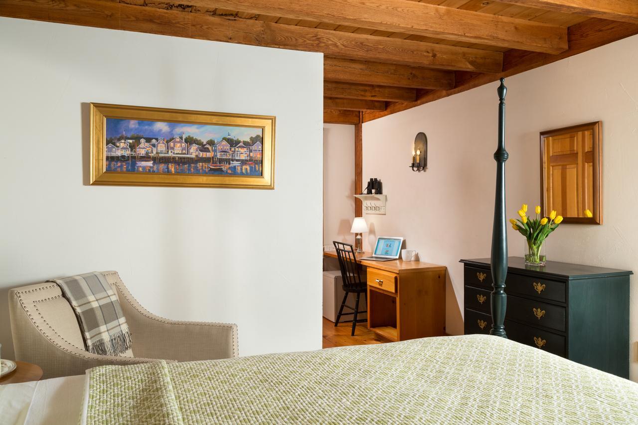Deluxe Queen Room - Main House