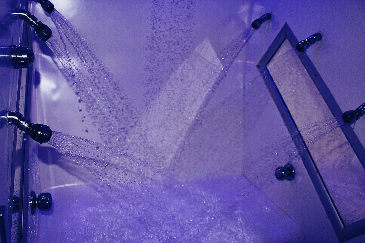 Deluxe Suite Spa Bath