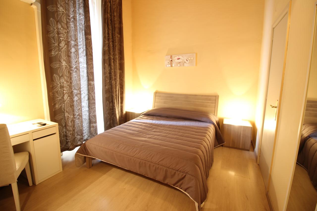 Camera Matrimoniale Deluxe con 1 Letto Supplementare
