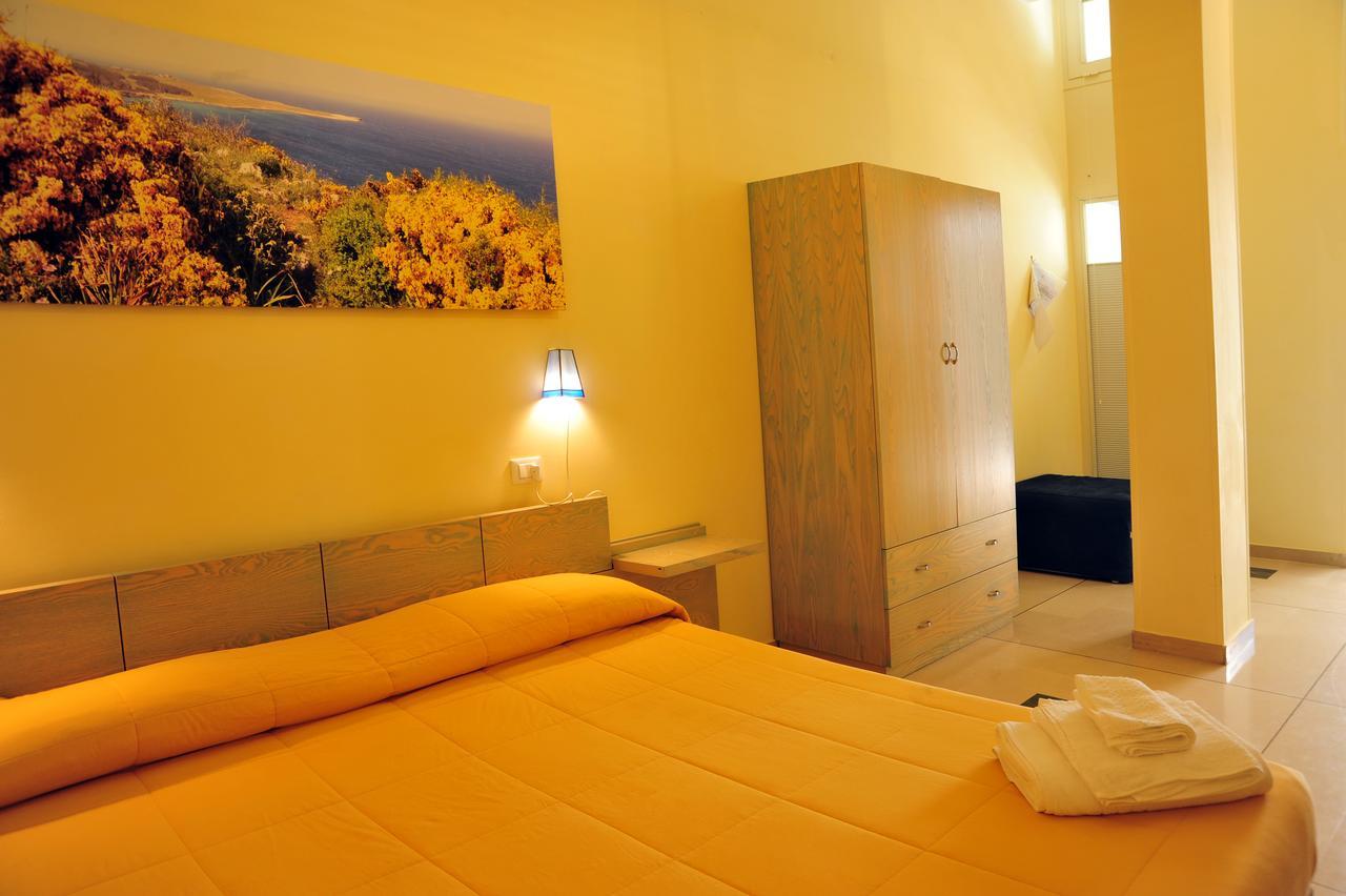 Double or Twin Room Kitchenette