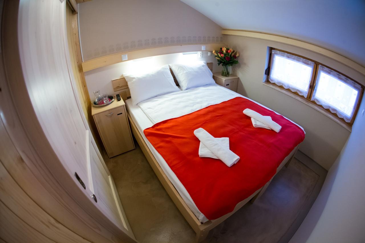 Small Double Room with Shared Bathroom