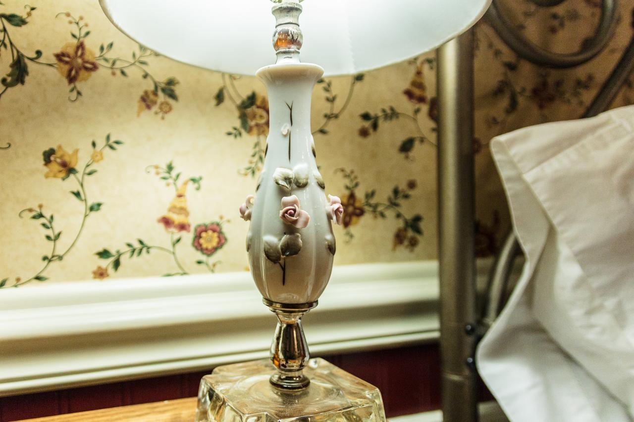 Deluxe Queen Suite