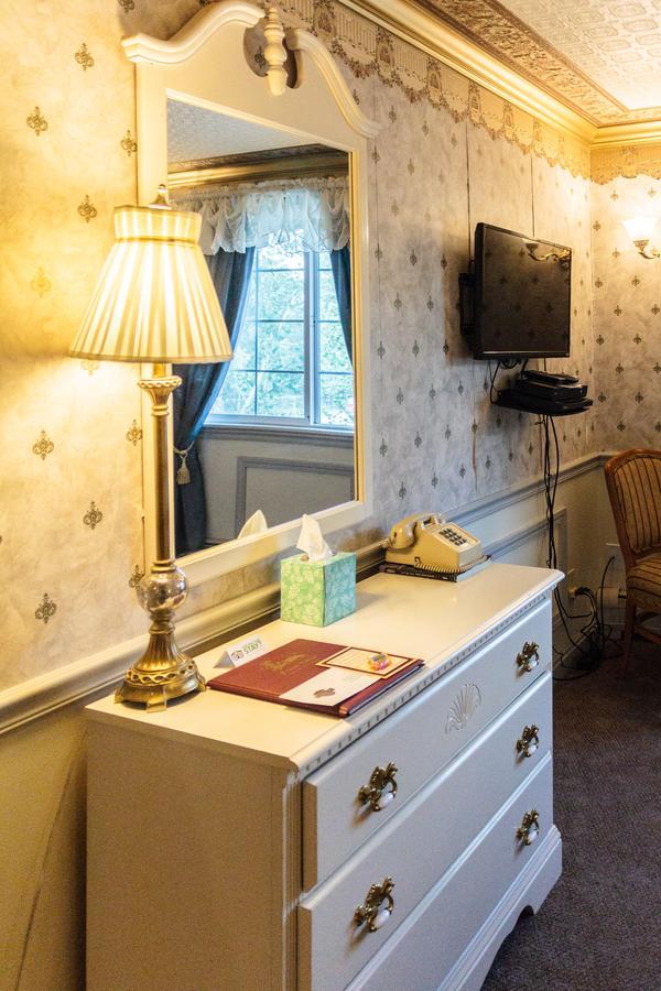Queen Suite